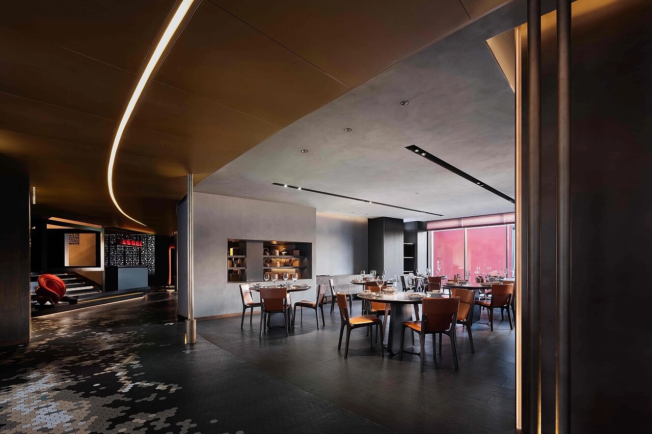 现代中西结合拾久烤鸭蓝港店装修案例分享(图6) 6.jpg