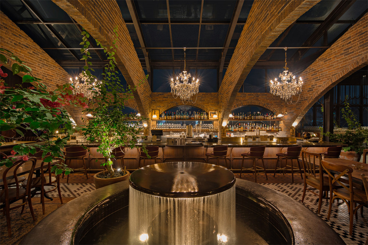 复古怀旧风Aom餐厅酒馆装修设计案例(图7)