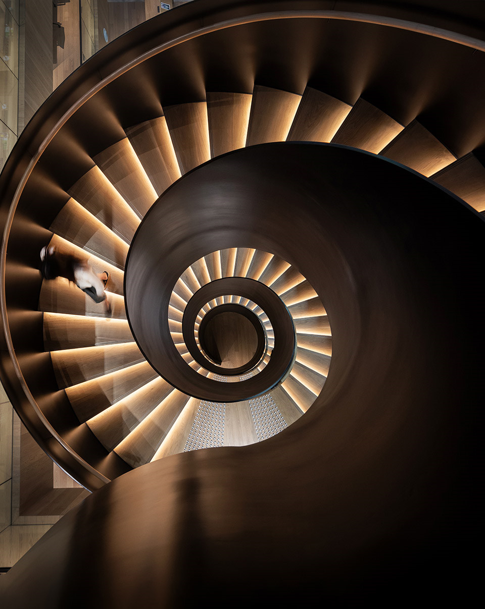 绿色工业风戴森全球总部办公楼装修设计方案(图10)