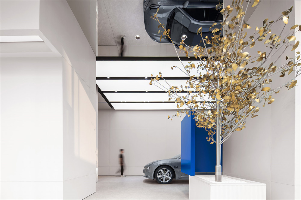 极氪中心新能源汽车展厅装修设计方案(图4) 极氪中心新能源汽车展厅装修设计方案(图4)