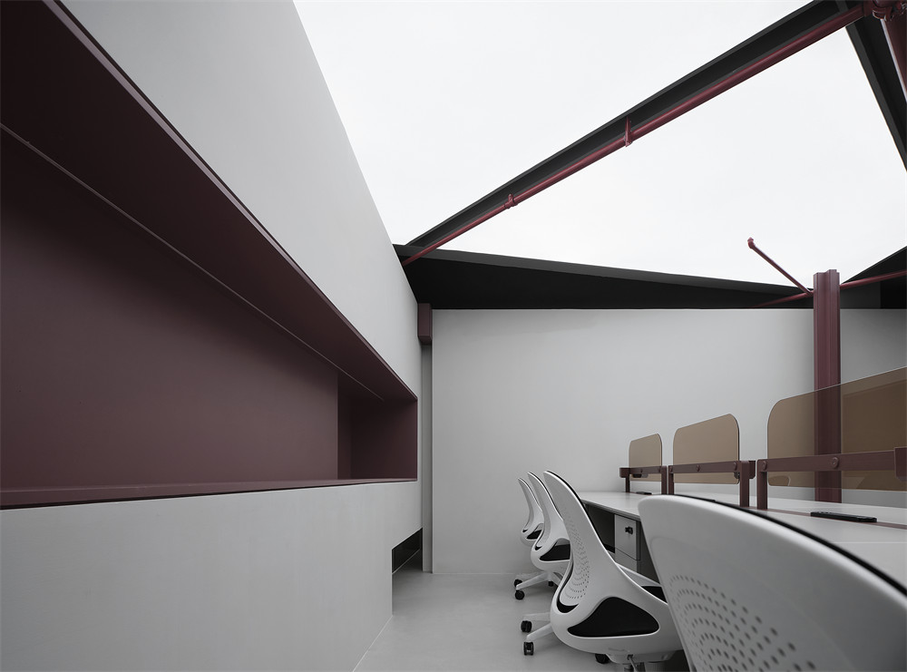 350㎡天马视界传媒公司时尚办公室装修设计(图4) 350㎡天马视界传媒公司时尚办公室装修设计(图4)