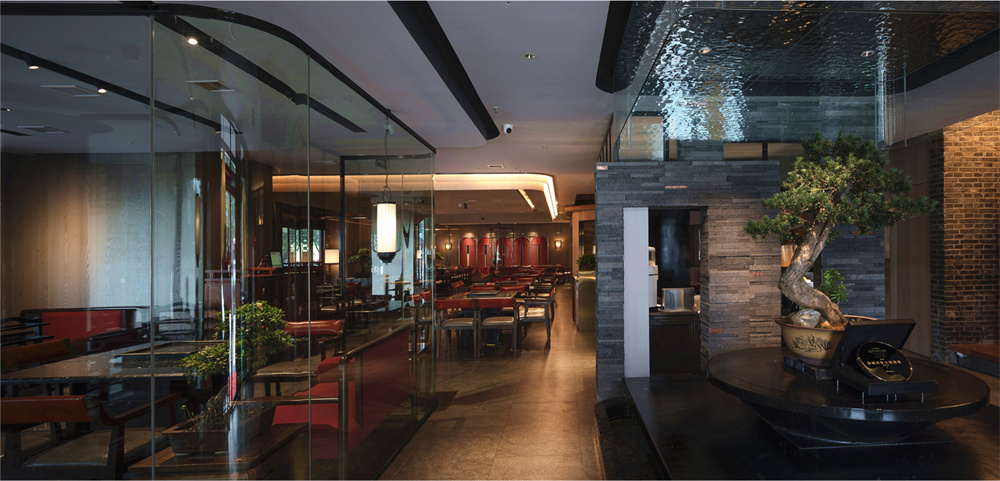 层高不高的重庆老火锅店经典翻新改造设计方案(图2) 层高不高的重庆老火锅店经典翻新改造设计方案(图2)