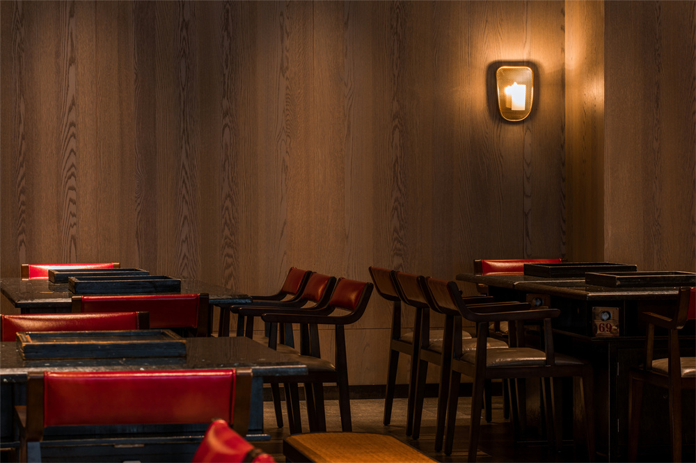 层高不高的重庆老火锅店经典翻新改造设计方案(图7) 层高不高的重庆老火锅店经典翻新改造设计方案(图7)