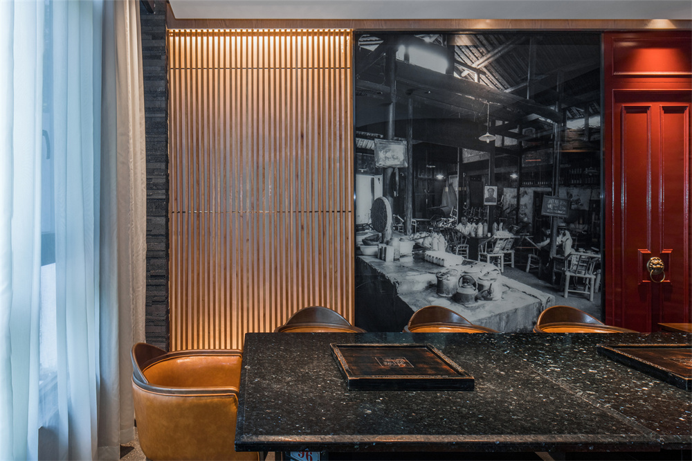 层高不高的重庆老火锅店经典翻新改造设计方案(图10) 层高不高的重庆老火锅店经典翻新改造设计方案(图10)