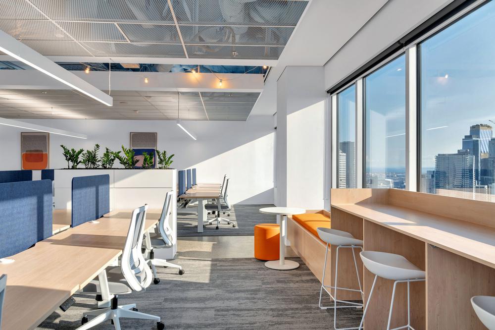 郑州金博大分享高雅温馨时尚的集团办公室装修设计(图7) 郑州金博大分享高雅温馨时尚的集团办公室装修设计(图7)