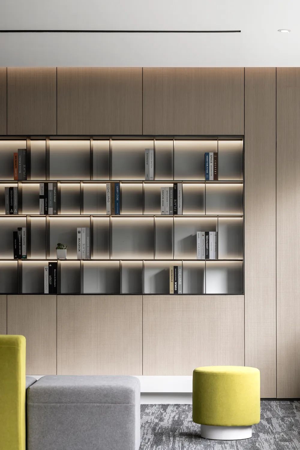 郑州金博大分享联想控股3.0多元办公室装修设计(图10) 郑州金博大分享联想控股3.0多元办公室装修设计(图10)