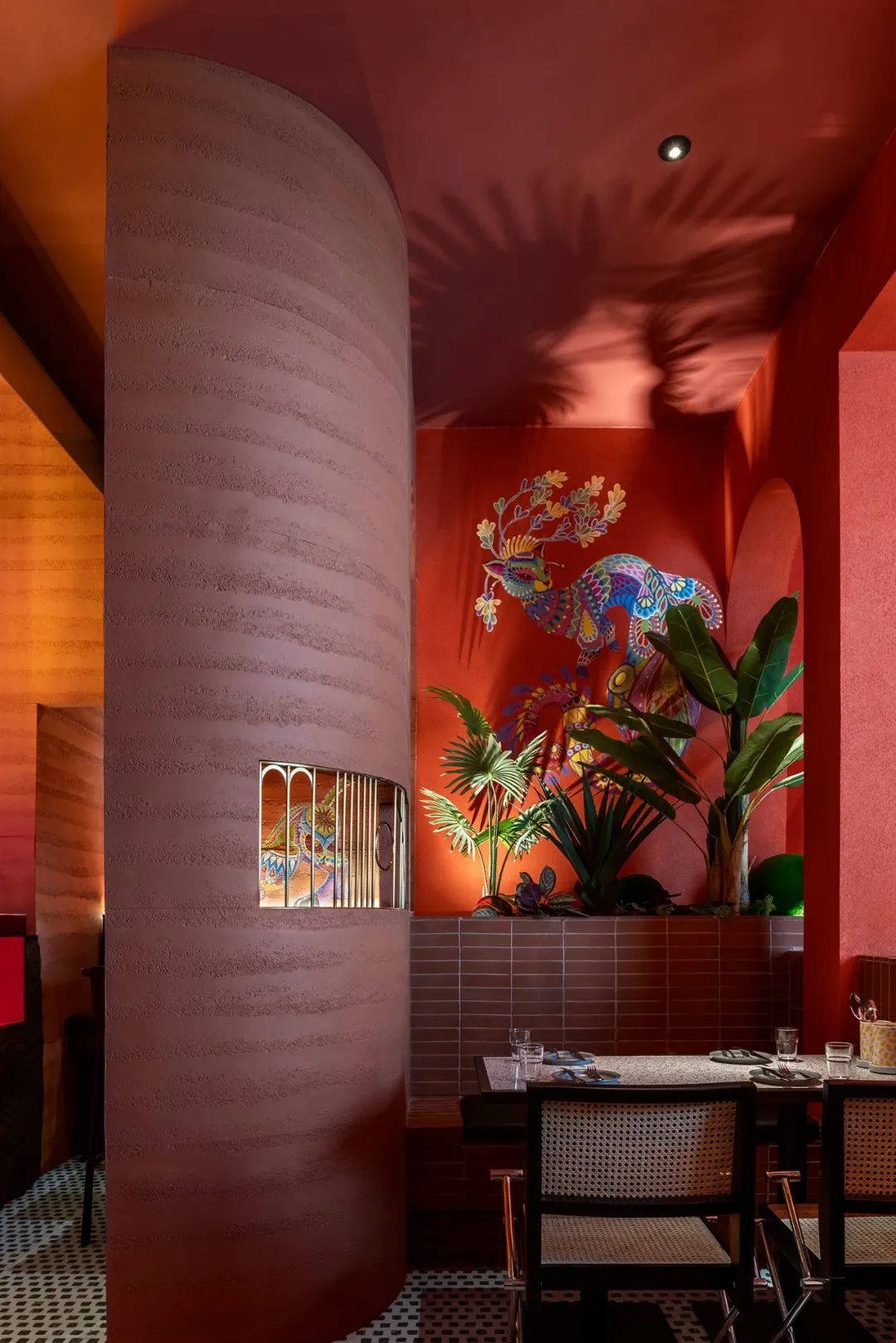 中西合璧 墨纪墨西哥餐厅装修设计方案(图5) 中西合璧 墨纪墨西哥餐厅装修设计方案(图5)