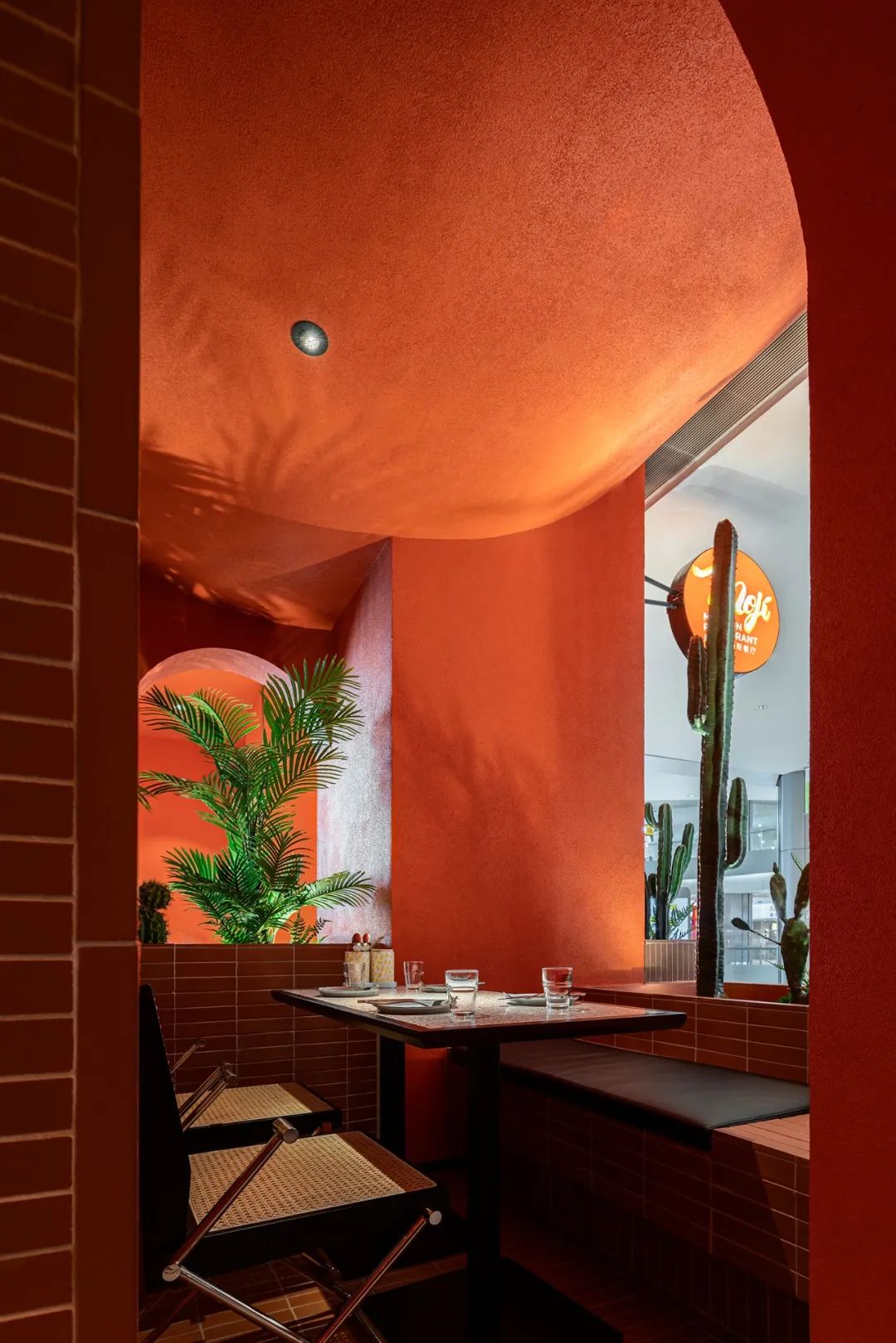 中西合璧 墨纪墨西哥餐厅装修设计方案(图8) 中西合璧 墨纪墨西哥餐厅装修设计方案(图8)