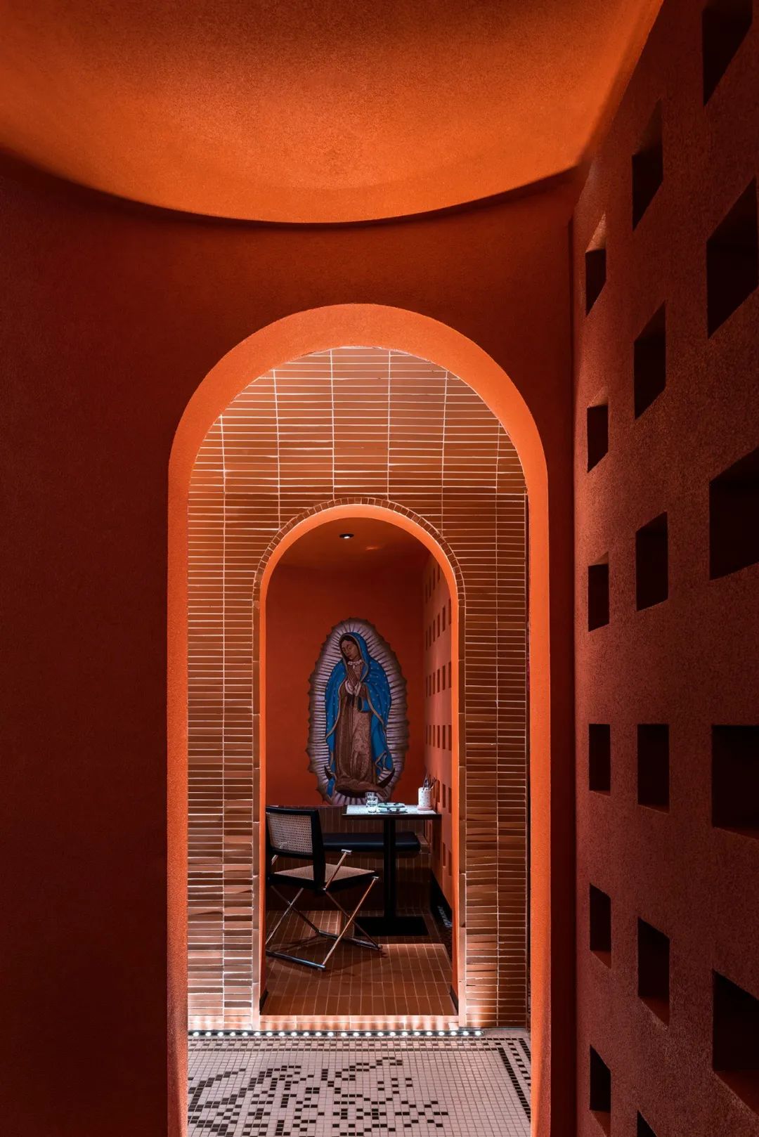 中西合璧 墨纪墨西哥餐厅装修设计方案(图9) 中西合璧 墨纪墨西哥餐厅装修设计方案(图9)