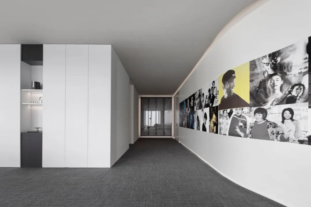 极简艺术风直播公司多媒体办公室装修设计方案(图9) 极简艺术风直播公司多媒体办公室装修设计方案(图9)