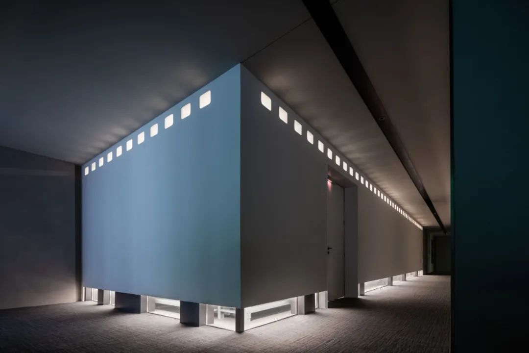 极简艺术风直播公司多媒体办公室装修设计方案(图11) 极简艺术风直播公司多媒体办公室装修设计方案(图11)