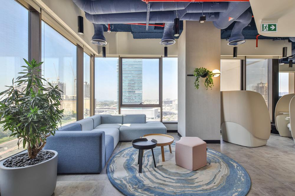 郑州金博大分享活力多彩的咨询公司办公室装修案例(图13) 郑州金博大分享活力多彩的咨询公司办公室装修案例(图13)