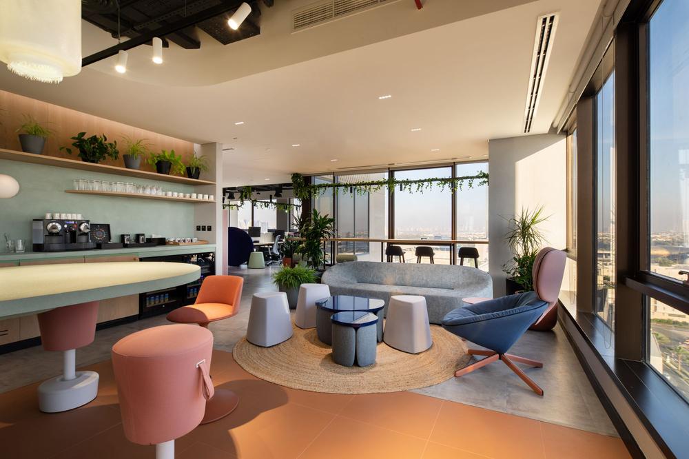 郑州金博大分享活力多彩的咨询公司办公室装修案例(图14) 郑州金博大分享活力多彩的咨询公司办公室装修案例(图14)