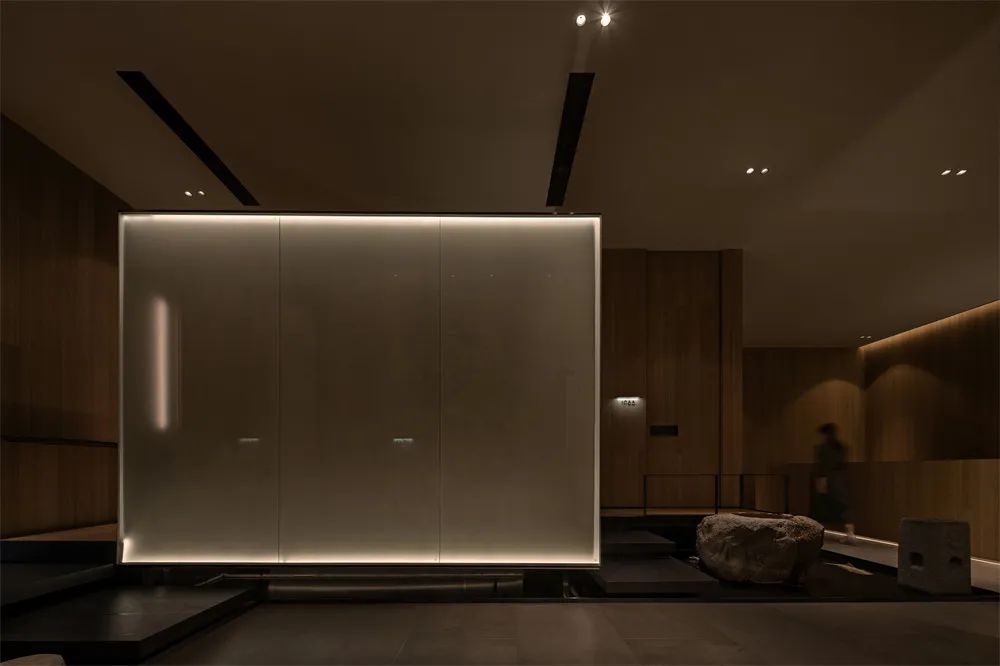 郑州金博大分享商务写字楼里的中餐厅装修设计(图2) 郑州金博大分享商务写字楼里的中餐厅装修设计(图2)