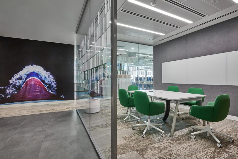 郑州金博大推荐开放协作的能源公司办公室装修设计(图5) 郑州金博大推荐开放协作的能源公司办公室装修设计(图5)