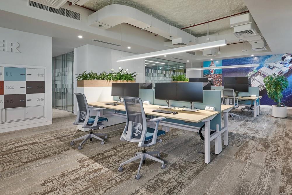 郑州金博大推荐开放协作的能源公司办公室装修设计(图8) 郑州金博大推荐开放协作的能源公司办公室装修设计(图8)