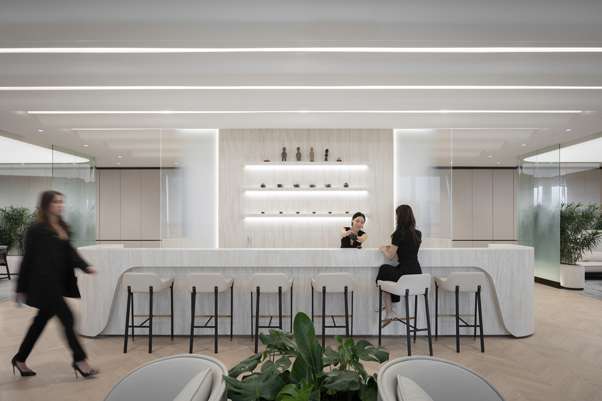 多元、包容的渣打银行上海总部办公室装修设计(图5) 多元、包容的渣打银行上海总部办公室装修设计(图5)