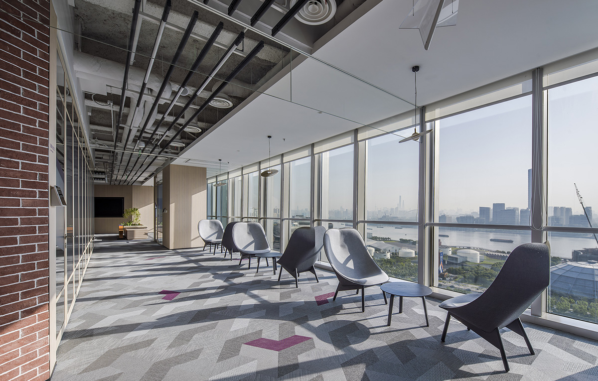 2600平快递物流公司自然人文办公室装修设计(图5) 2600平快递物流公司自然人文办公室装修设计(图5)