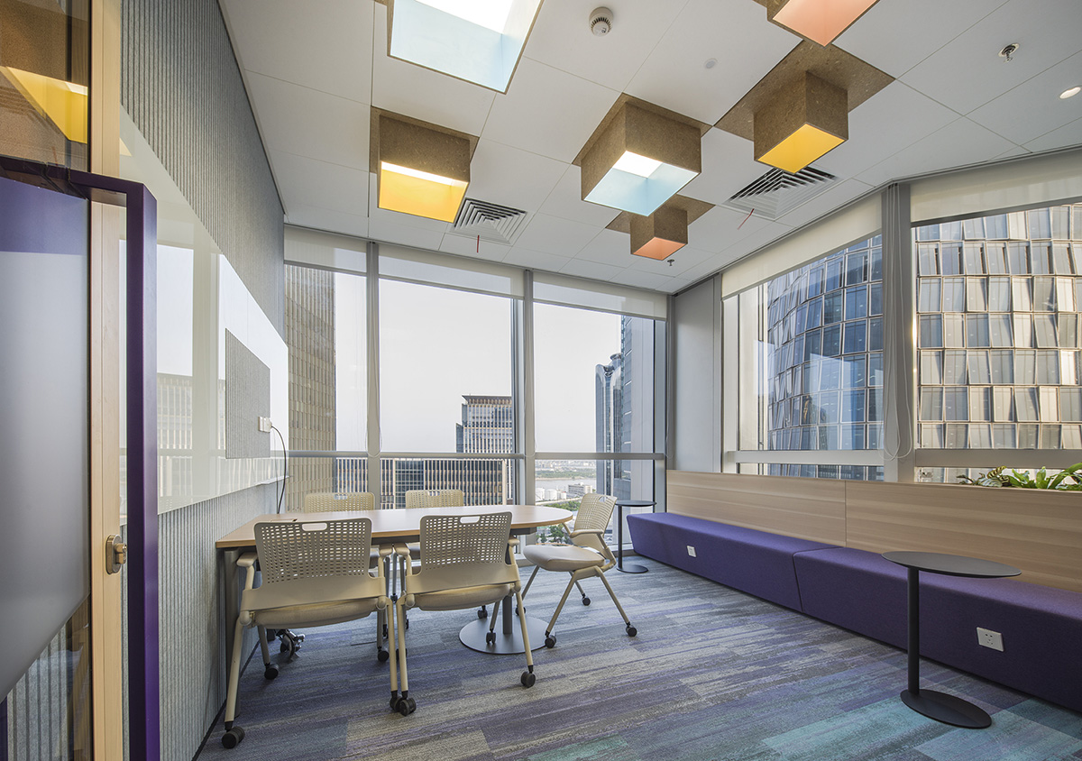 2600平快递物流公司自然人文办公室装修设计(图8) 2600平快递物流公司自然人文办公室装修设计(图8)