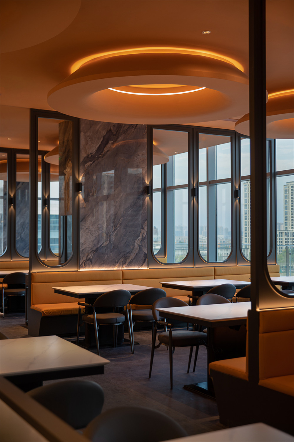 郑州金博大推荐钱鼎会海鲜自助餐厅装修设计方案(图14) 郑州金博大推荐钱鼎会海鲜自助餐厅装修设计方案(图14)