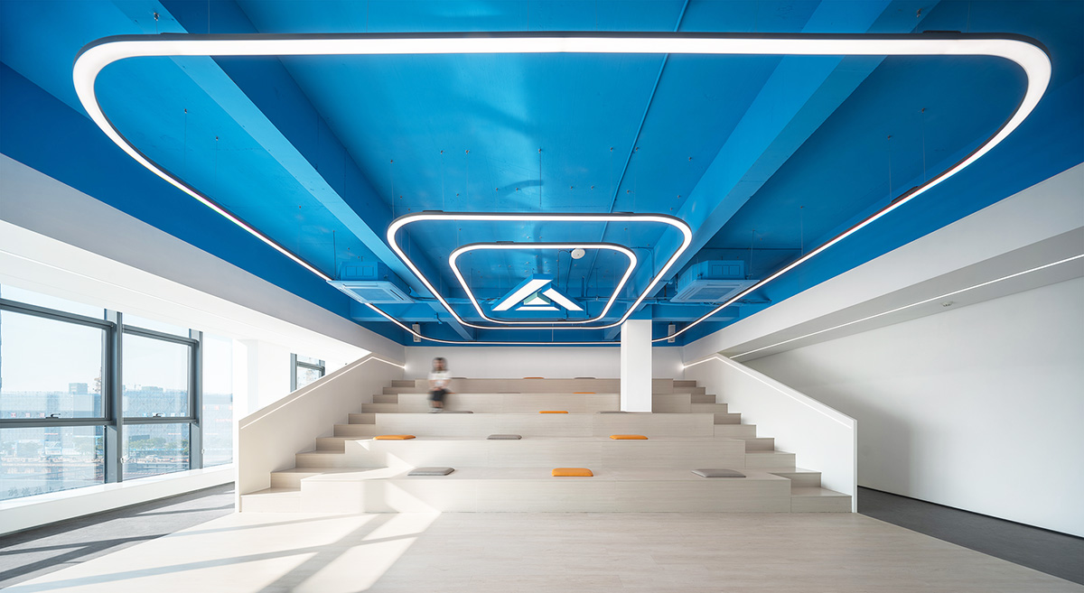 14000平艾肯工业总部办公楼装修设计方案(图10) 14000平艾肯工业总部办公楼装修设计方案(图10)