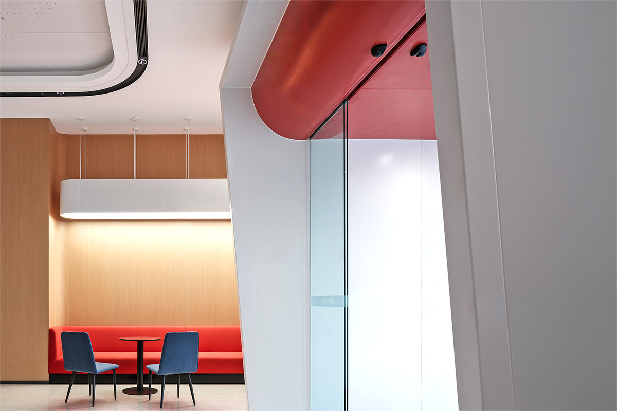 郑州金博大推荐华为海思东升科技园办公室装修设计(图3) 郑州金博大推荐华为海思东升科技园办公室装修设计(图3)