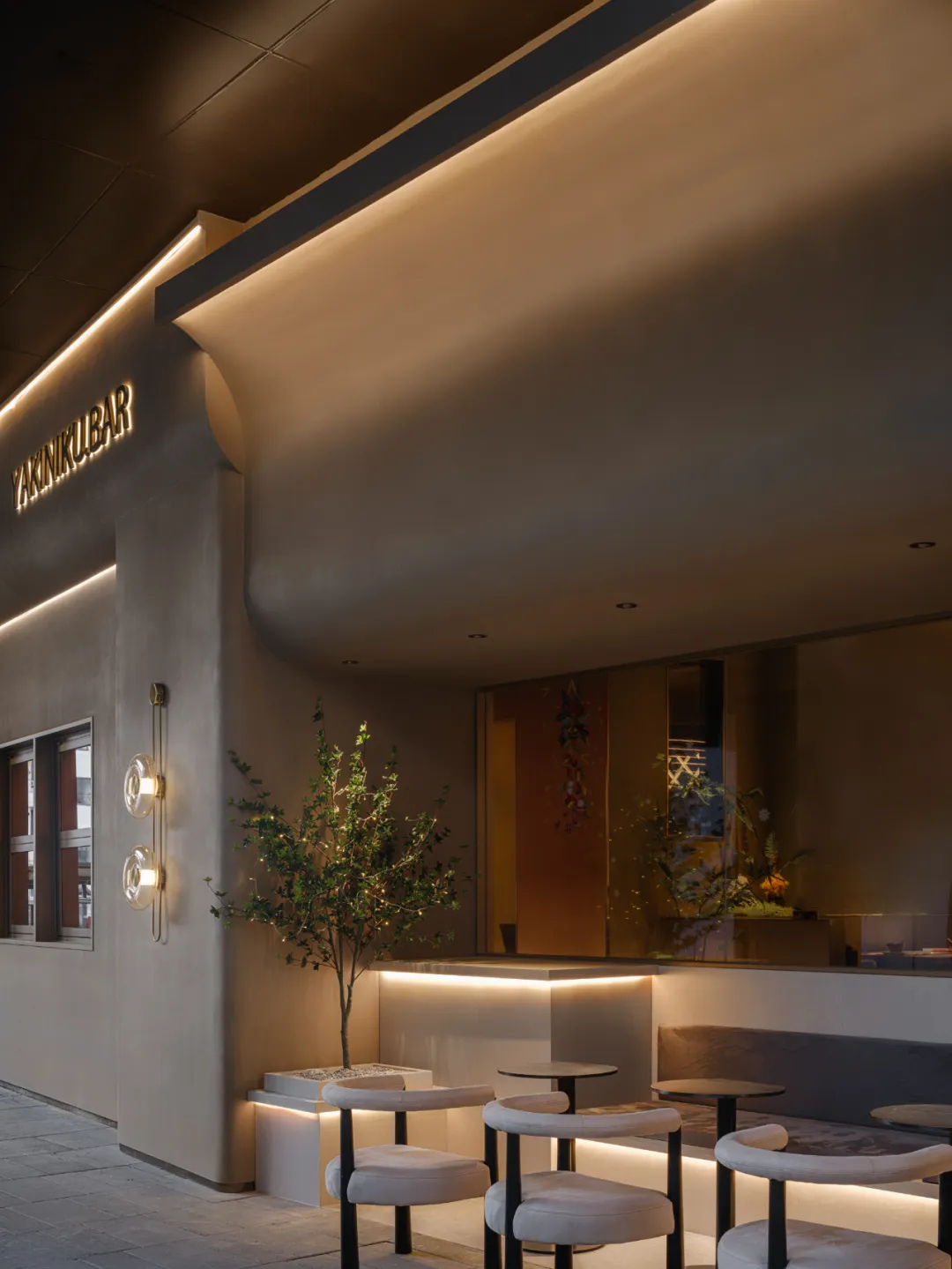 特色烧烤店设计推荐:八赞烧肉酒廊装修设计案例(图4) 特色烧烤店设计推荐:八赞烧肉酒廊装修设计案例(图4)