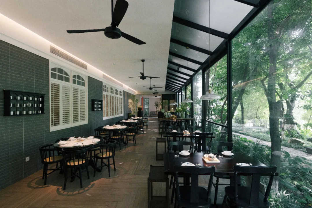 岭南特色   春喜传统粤式茶餐厅装修设计案例(图6)