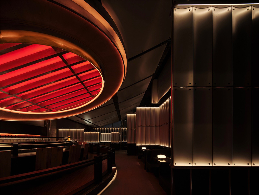 酒饕隐䲥日式烧鸟酒吧复合餐厅装修设计案例(图4) 酒饕隐䲥日式烧鸟酒吧复合餐厅装修设计案例(图4)