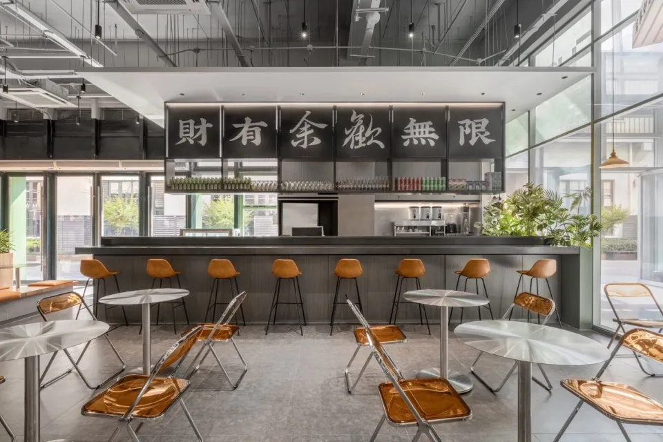 郑州金博大推荐Fun-hey余欢泰式快餐店装修设计(图4) 郑州金博大推荐Fun-hey余欢泰式快餐店装修设计(图4)