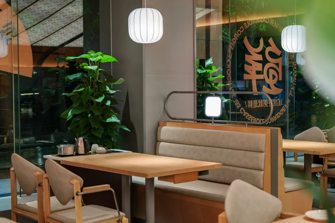 如轩海鲜砂锅粥连锁品牌餐厅装修设计(图7) 如轩海鲜砂锅粥连锁品牌餐厅装修设计(图7)