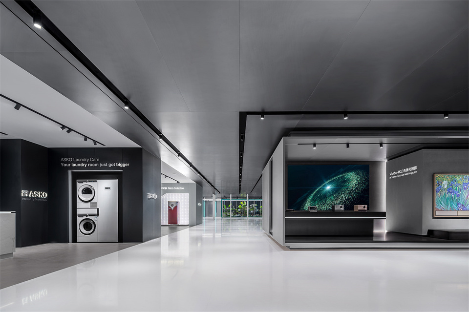 极简科技未来 海信集团展厅装修设计案例(图4) 极简科技未来 海信集团展厅装修设计案例(图4)