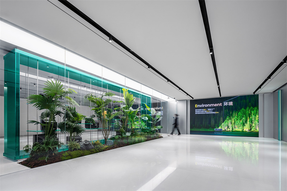极简科技未来 海信集团展厅装修设计案例(图15) 极简科技未来 海信集团展厅装修设计案例(图15)