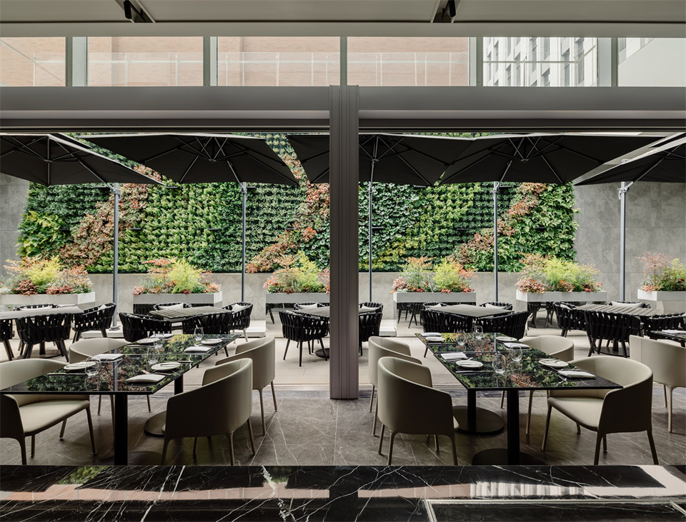 优雅艺术 劳瑞斯慢烤牛排馆装修设计案例(图1) 优雅艺术 劳瑞斯慢烤牛排馆装修设计案例(图1)