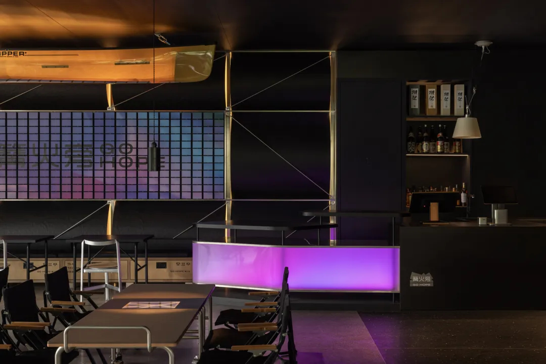 户外体验搬入室内 篝火旁烧烤店改造装修设计(图5) 户外体验搬入室内 篝火旁烧烤店改造装修设计(图5)