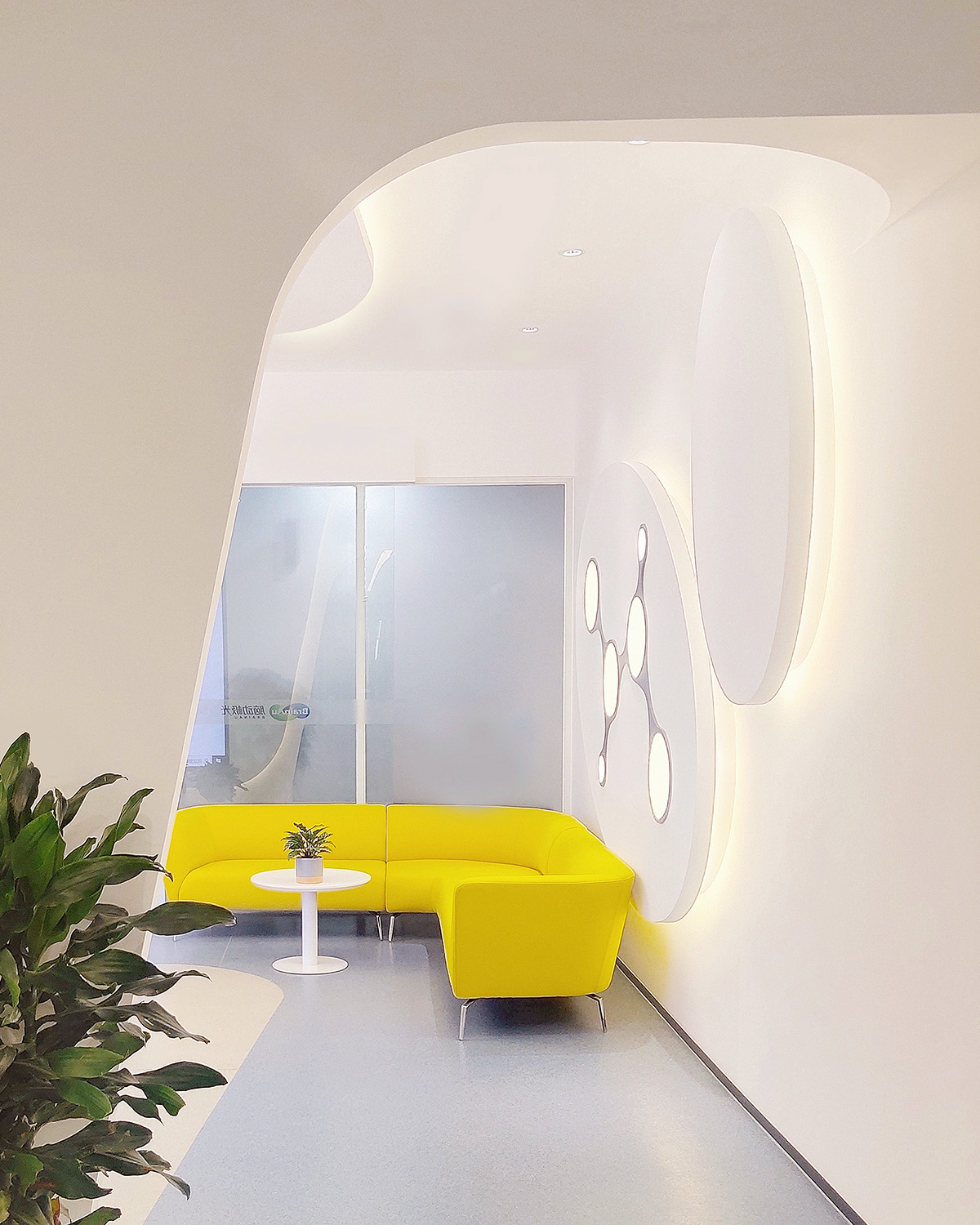 科技风与工业风 脑动极光医疗科技公司办公室装修设计(图3) 科技风与工业风 脑动极光医疗科技公司办公室装修设计(图3)