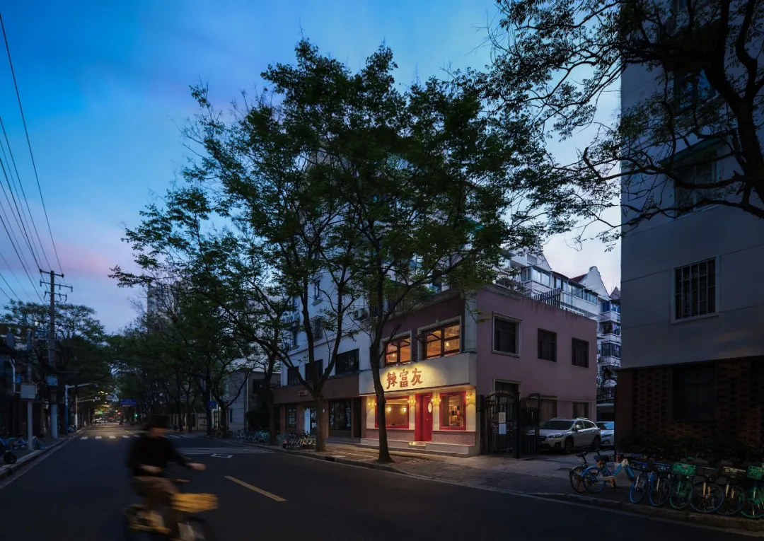 郑州金博大推荐辣富友川菜馆社区店装修设计案例(图2)