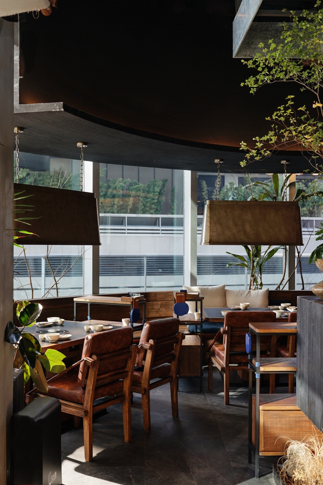 郑州金博大推荐蓝果子云南酸汤火锅店装修设计(图4)