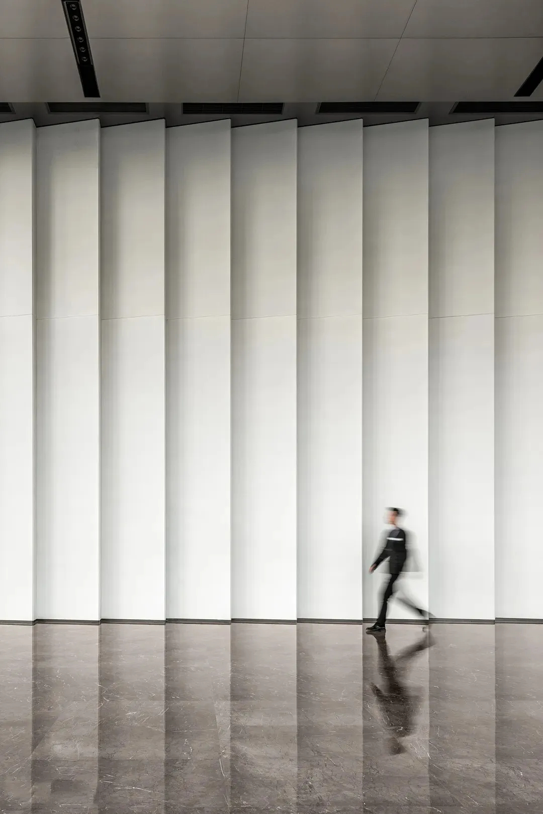 2万6千平现代花园式商务办公楼装修设计方案(图5)