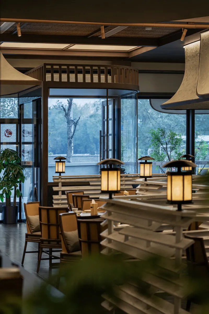 山野特色   朝溪湘伴·鱼汤泡饭湘菜餐厅装修设计(图6)