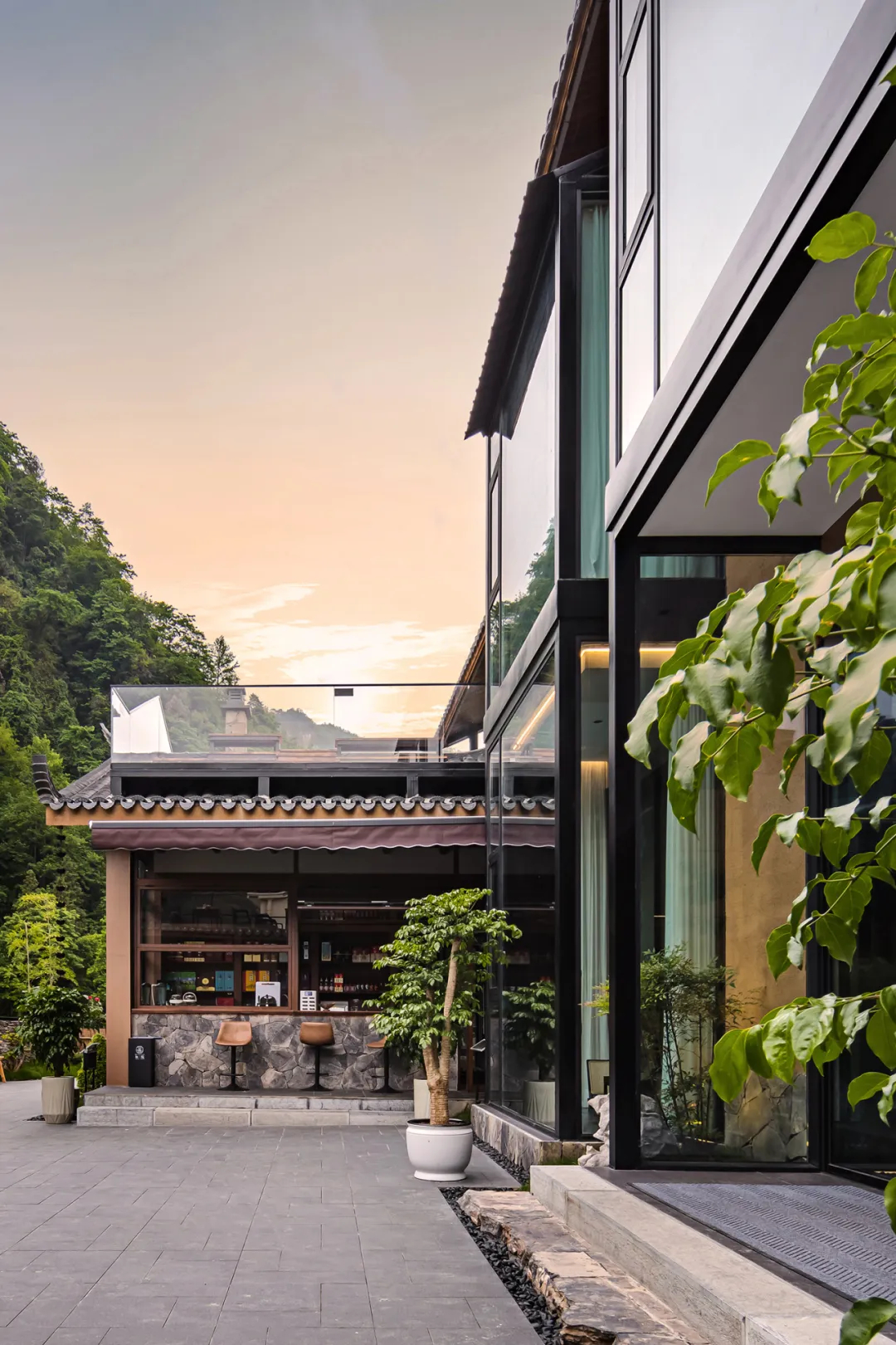 东方美学  五峰如院庭院餐厅装修设计(图2)