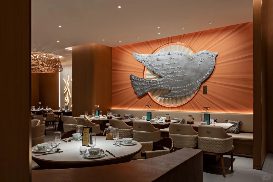 郑州金博大分享佬麻雀剁椒鱼头餐厅装修设计(图5)