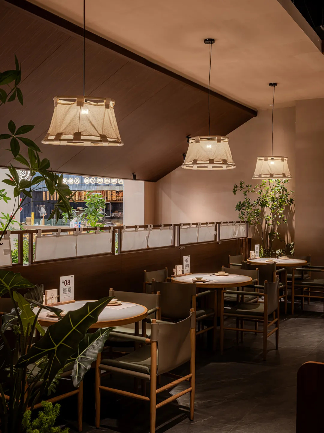 温馨治愈   囍桔健康融合餐厅装修设计(图3)