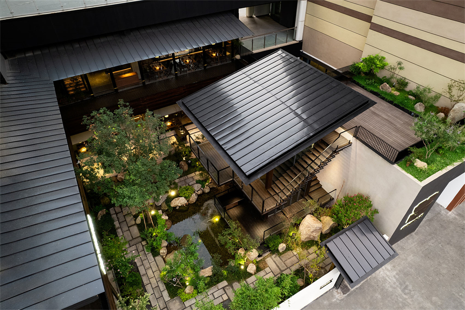 庭院景观化用餐  共炉火锅店装修设计(图2)