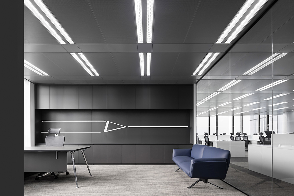 黑白视界 GPUNK哥朋科技办公设计案例(图11) 11.jpg